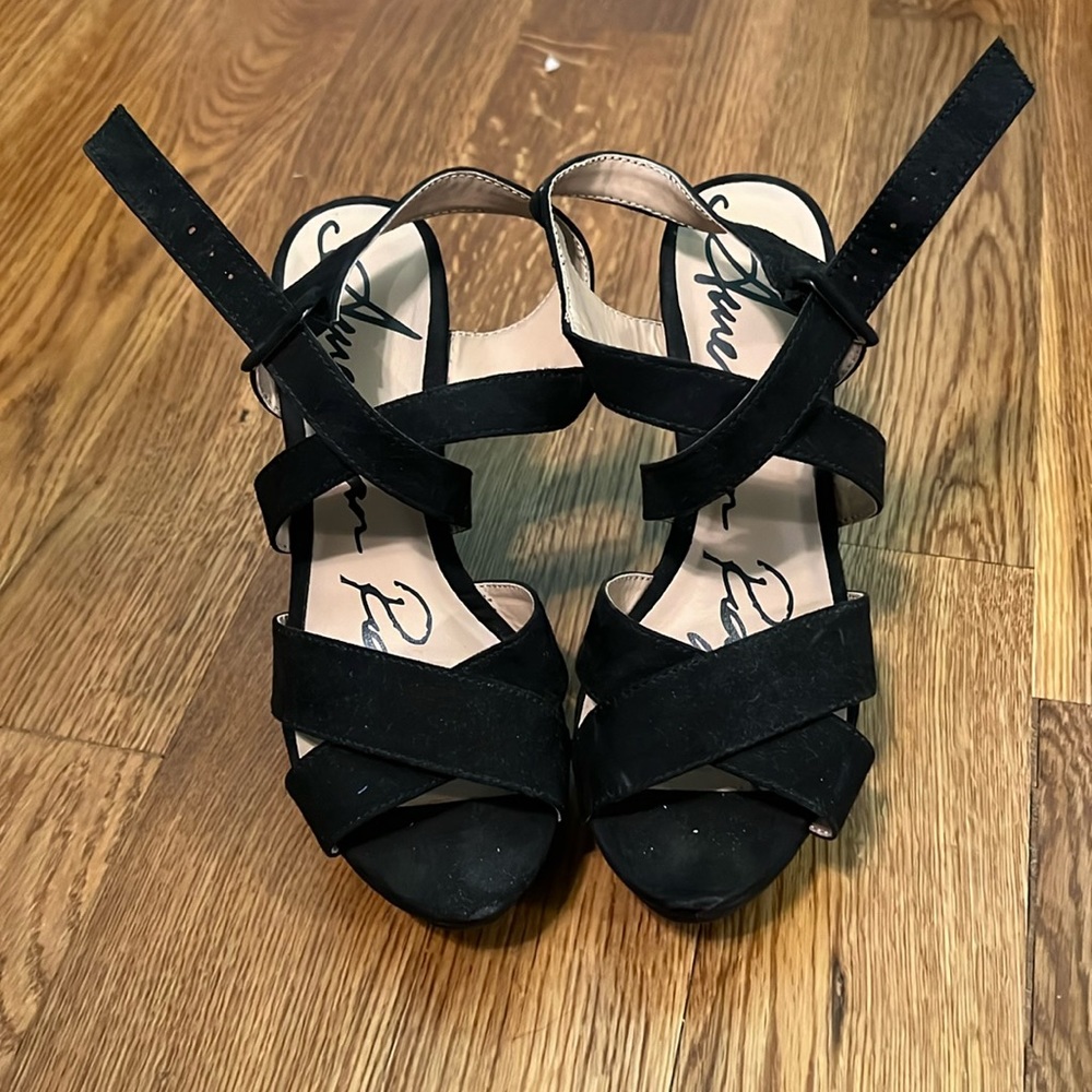 Black Heel Wedges